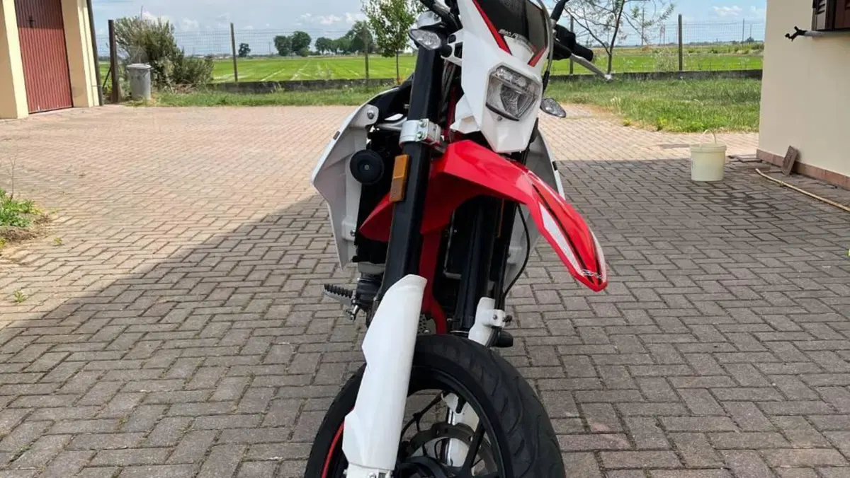 Swm SM 125 R (2022 - 24)  (3)