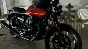 Moto Guzzi V7 850 Stone Special Abs (2021)  (4)