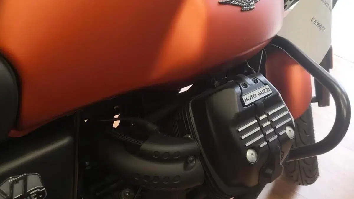 Moto Guzzi V7 850 Stone Special Abs (2021)  (11)