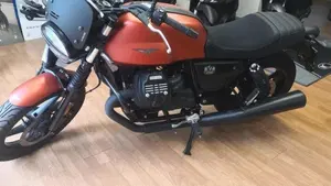 Moto Guzzi V7 850 Stone Special Abs (2021)  (14)