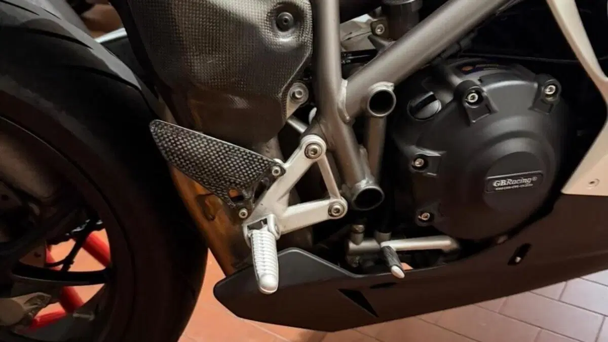 Ducati 848 (2007 - 13)  (8)