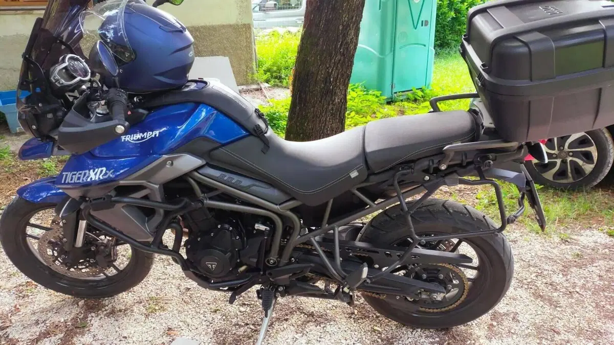 Triumph Tiger 800 XRx (2015 - 17)  (3)