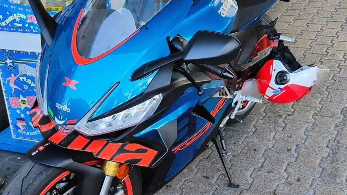 Aprilia RSV4 1100 (2025 - 26)  (7)