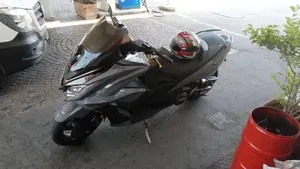 Kymco AK 550 (2017 - 19)  (2)