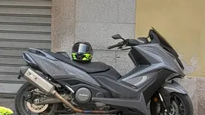 Kymco AK 550 (2017 - 19)  (4)