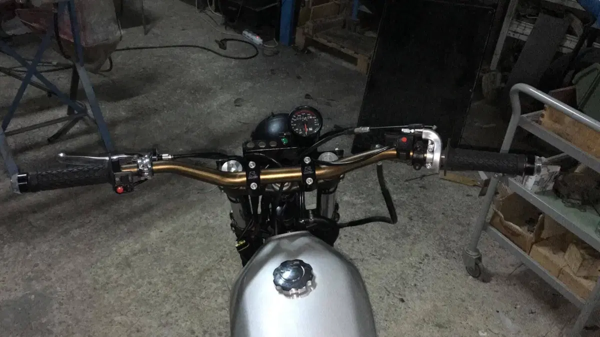 Honda NX 650 Dominator (1991 - 95)  (7)
