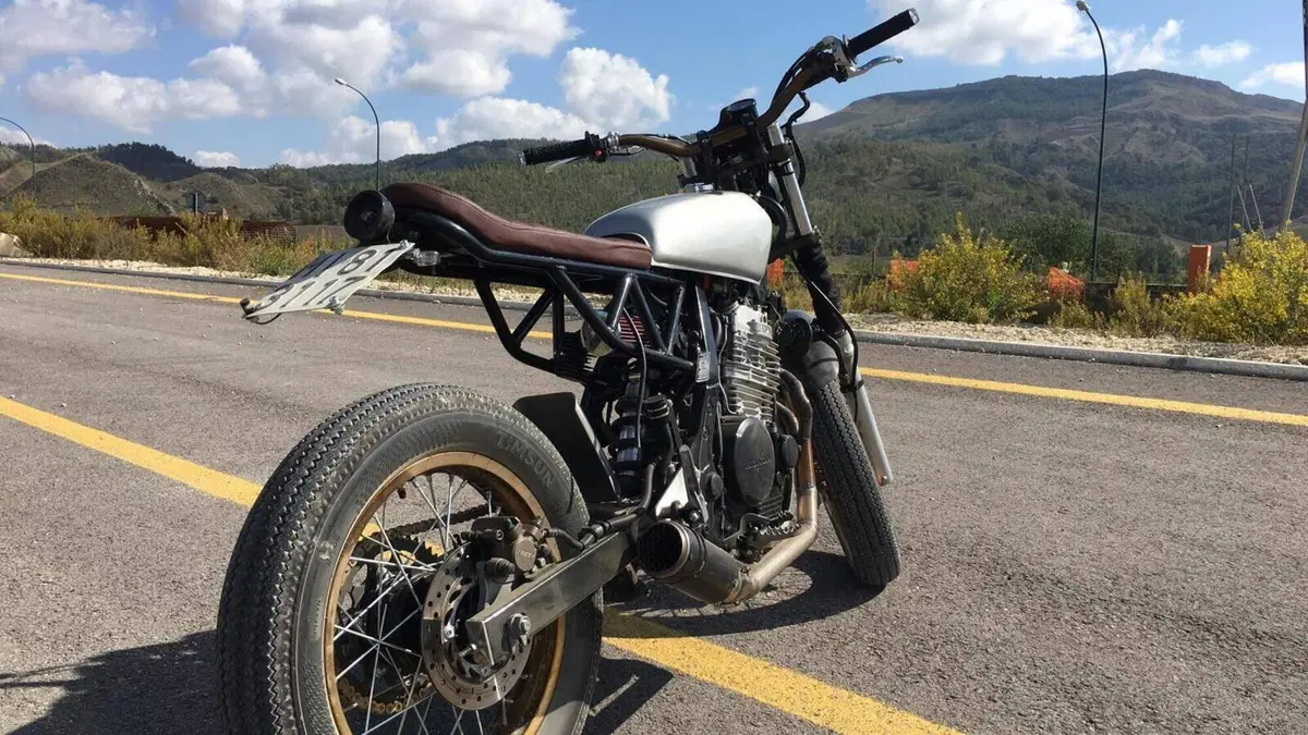 Honda NX 650 Dominator (1991 - 95)  (3)