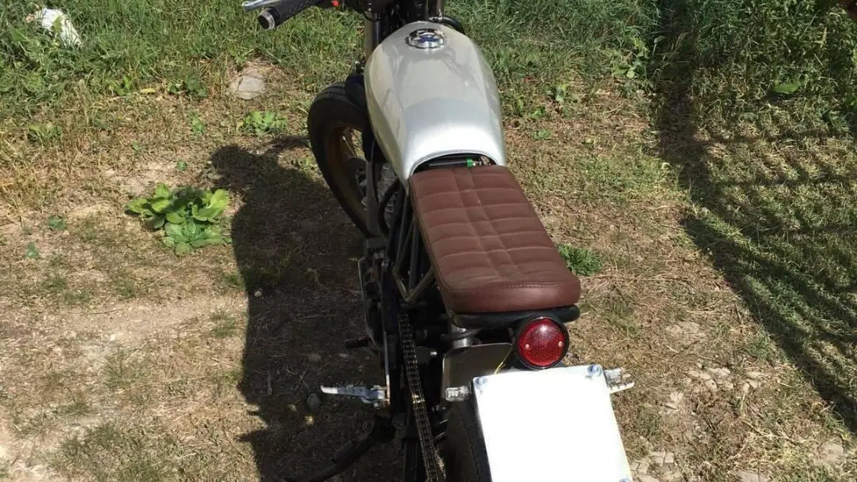 Honda NX 650 Dominator (1991 - 95)  (4)