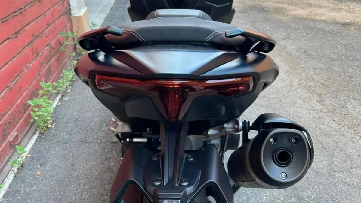 Yamaha T-Max 560 Tech Max (2022 - 24)  (7)