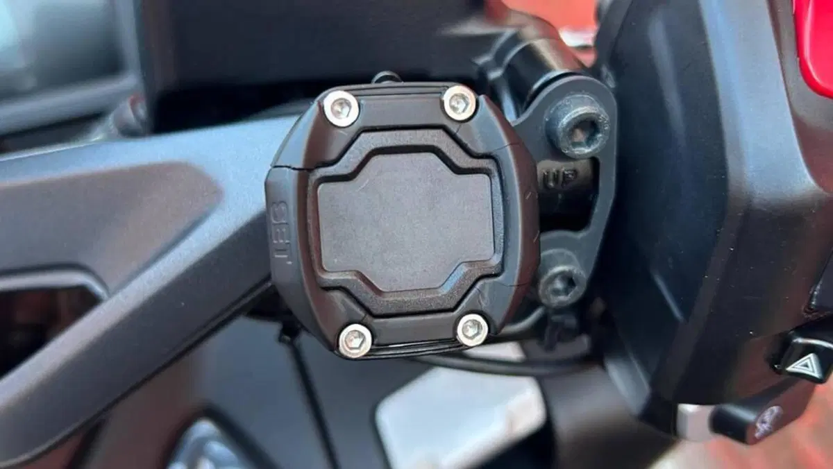 Yamaha T-Max 560 Tech Max (2022 - 24)  (9)