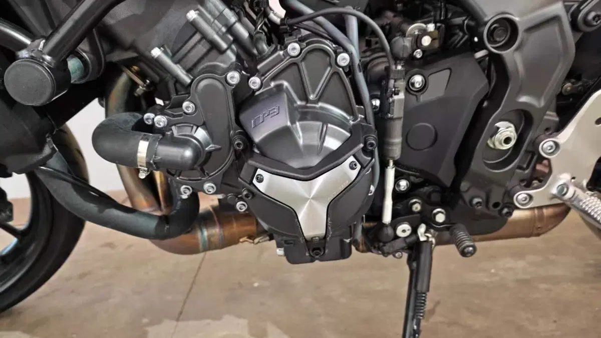 Yamaha MT-09 (2021 - 23)  (3)