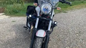 Moto Guzzi V9 Roamer (2016 - 18)  (6)