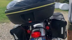 Moto Guzzi V9 Roamer (2016 - 18)  (7)