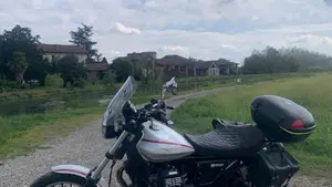 Moto Guzzi V9 Roamer (2016 - 18)  (8)