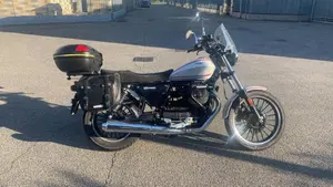 Moto Guzzi V9 Roamer (2016 - 18)  (18)