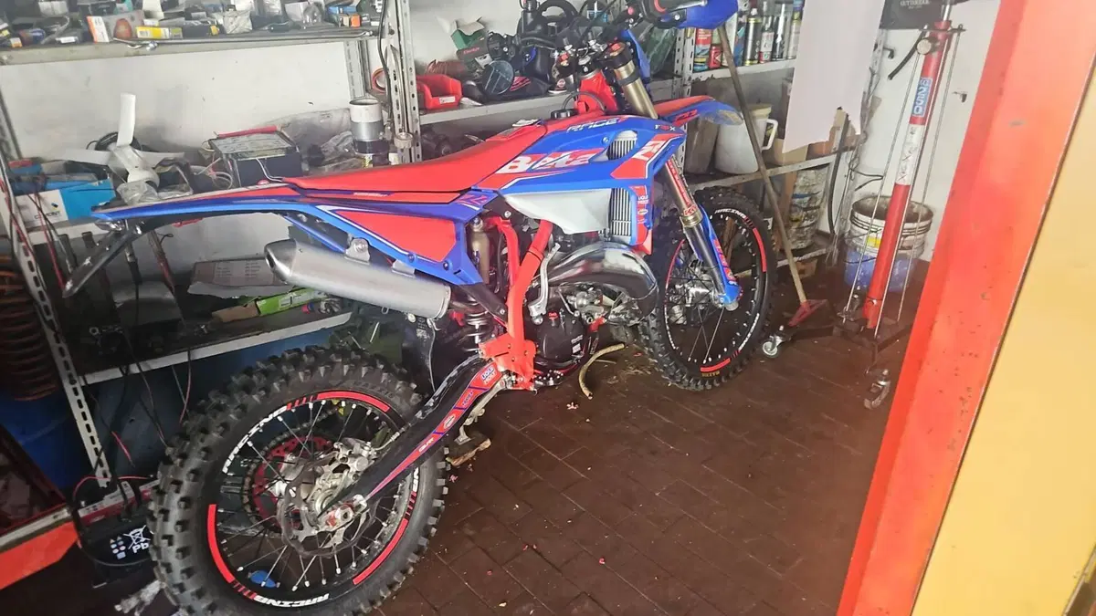 Betamotor RR 125 2T Enduro Race (2026)  (4)