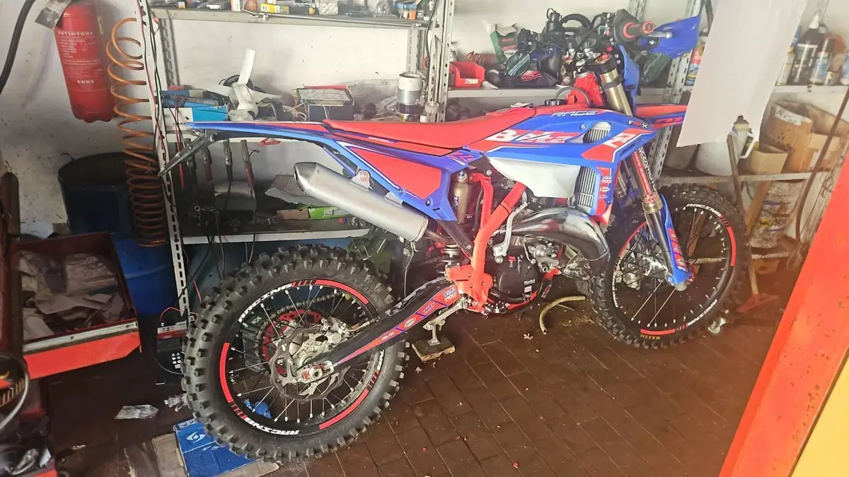 Betamotor RR 125 2T Enduro Race (2026)  (6)