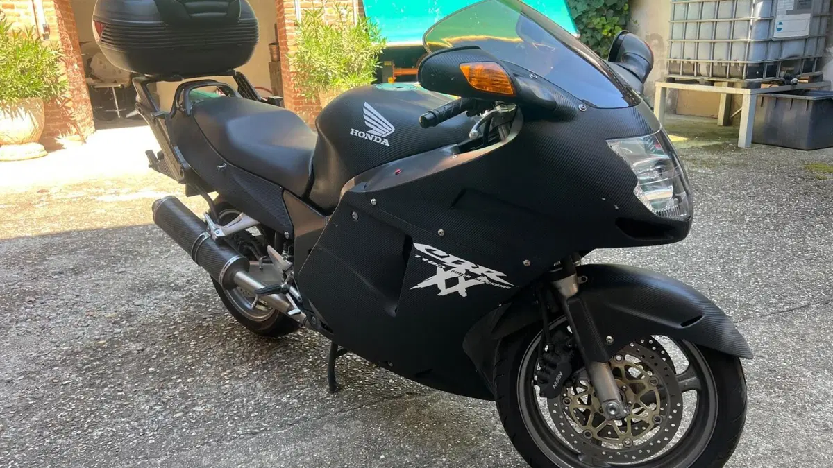 Honda CBR 1100 XX  (2001 - 06)  (2)