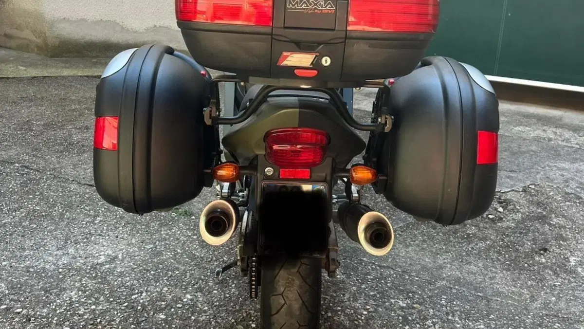 Honda CBR 1100 XX  (2001 - 06)  (5)