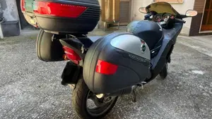 Honda CBR 1100 XX  (2001 - 06)  (6)