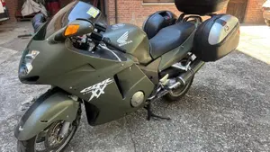 Honda CBR 1100 XX  (2001 - 06)  (7)