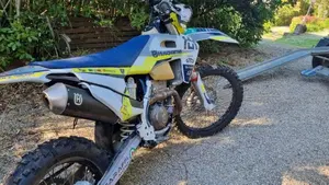 Husqvarna FE 350 (2022)  (4)