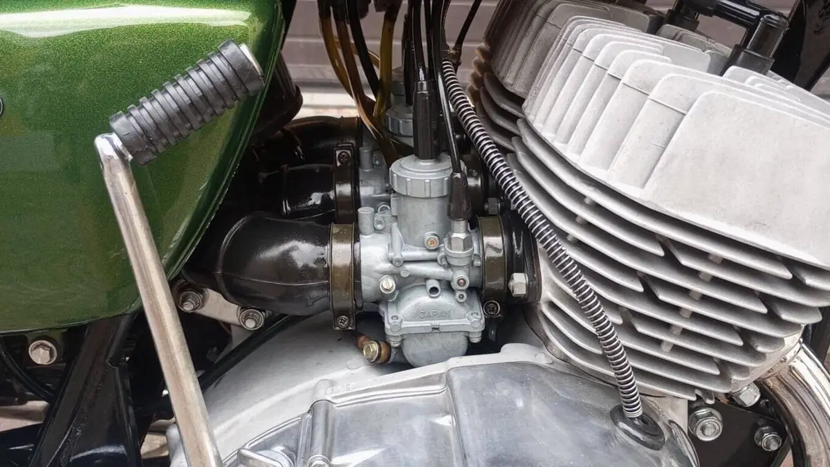 Kawasaki   (12)