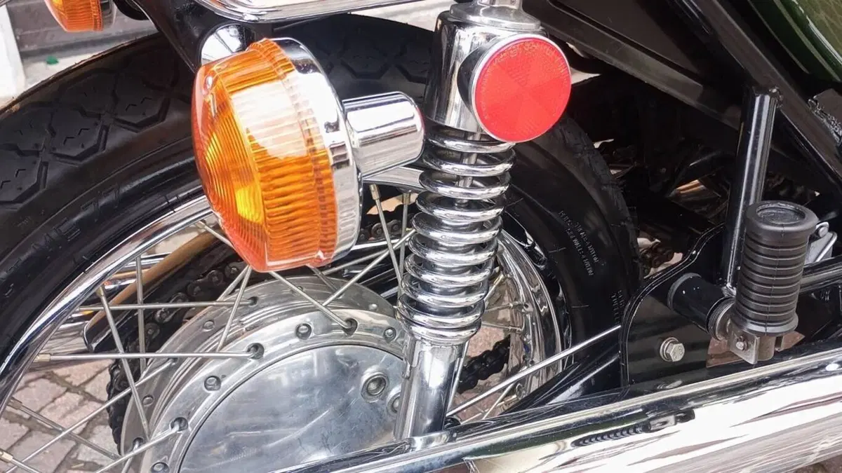Kawasaki   (16)