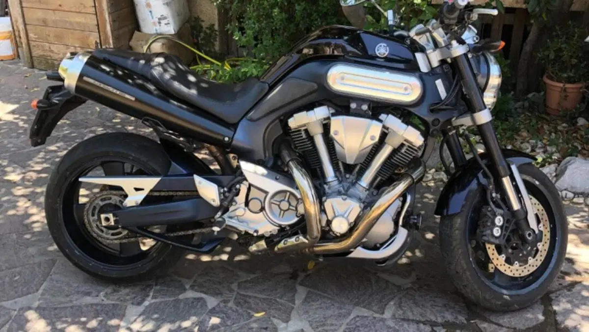 Yamaha MT-01 (2005- 11)  (12)
