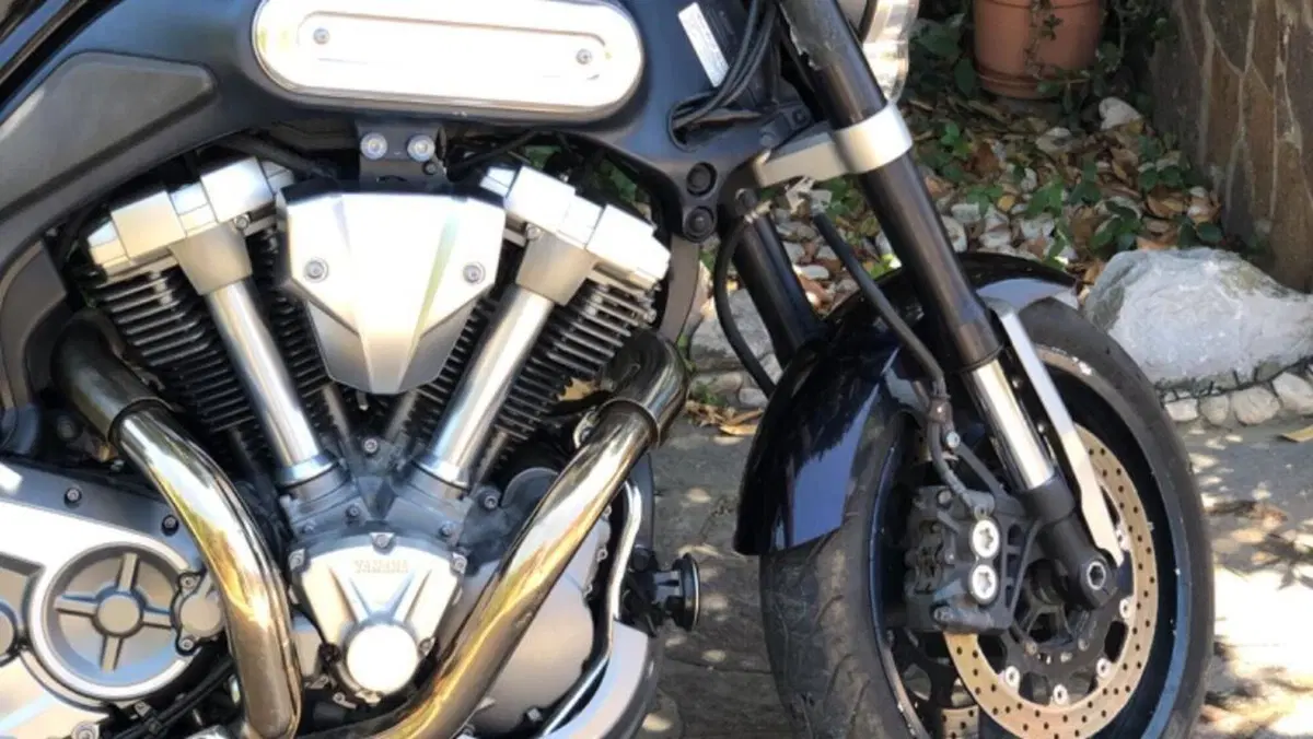 Yamaha MT-01 (2005- 11)  (15)