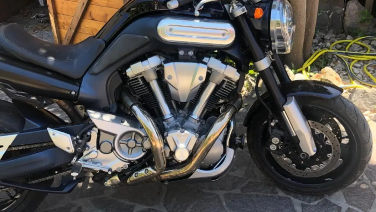 Yamaha MT-01 (2005- 11)  (18)