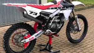 Yamaha YZ 450 F (2017)  (2)