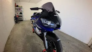Yamaha YZF R6 (2001 - 02) 