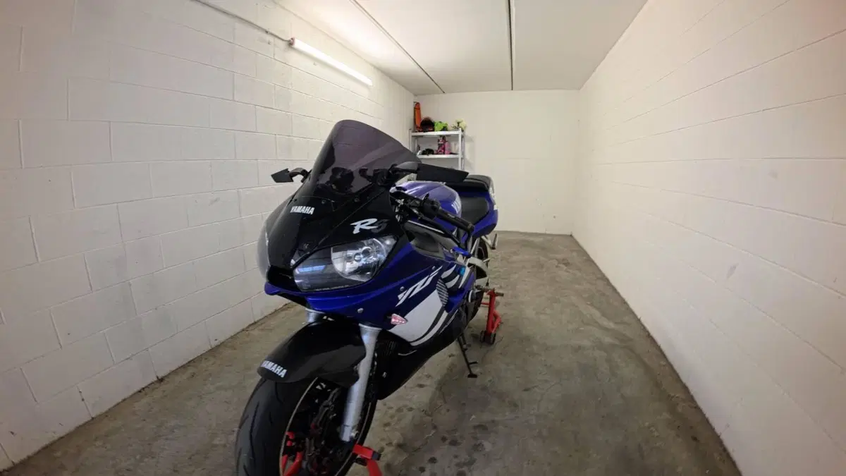 Yamaha YZF R6 (2001 - 02)  (3)
