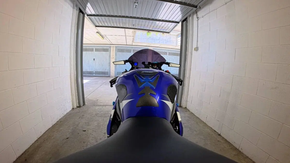 Yamaha YZF R6 (2001 - 02)  (4)