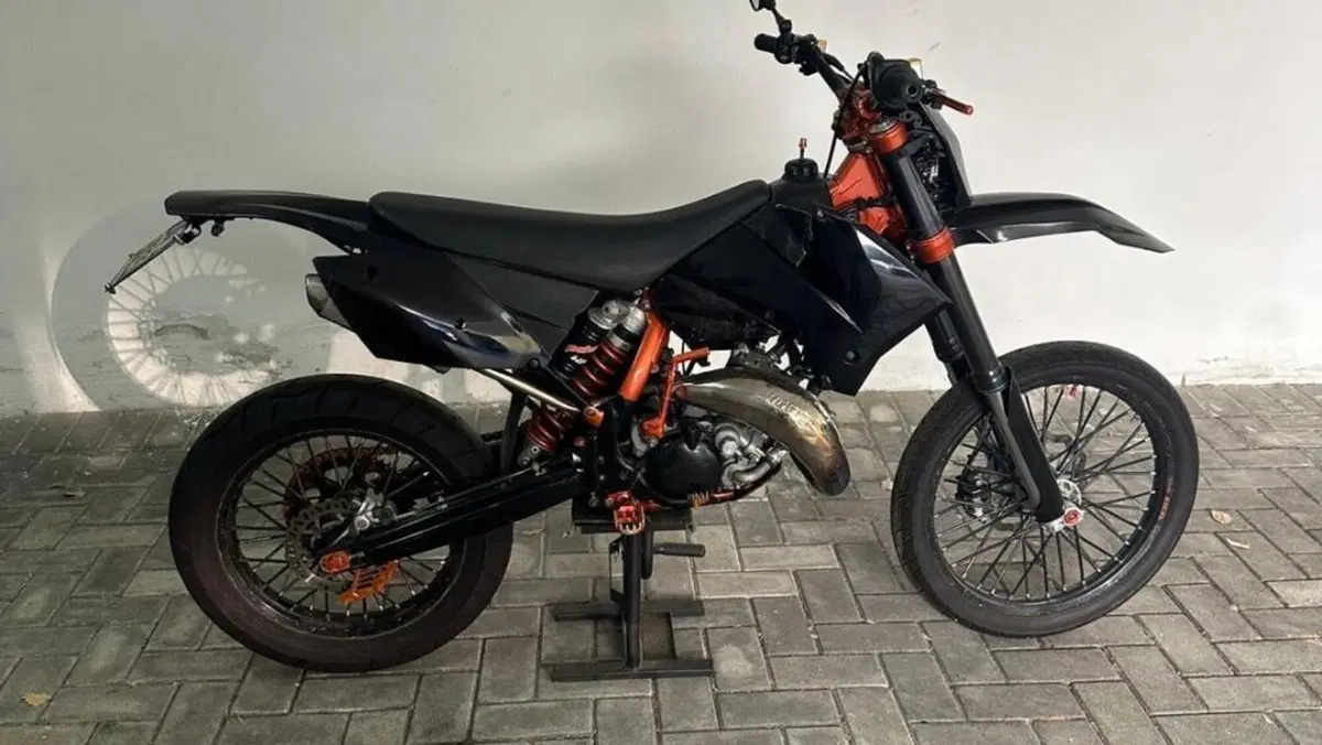 KTM 125 EXC (2008)  (6)