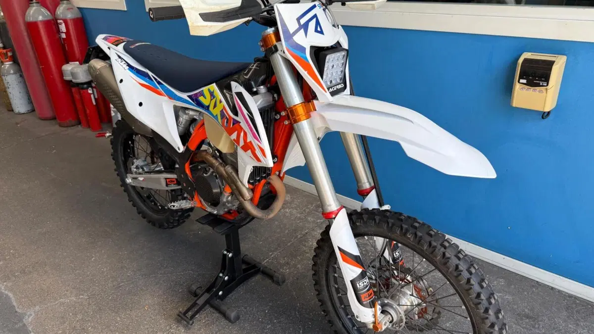 KTM 350 EXC-F Six Days (2023) 