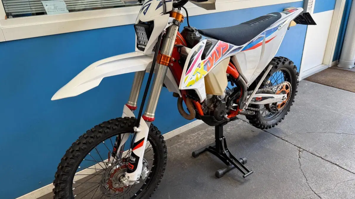 KTM 350 EXC-F Six Days (2023)  (5)