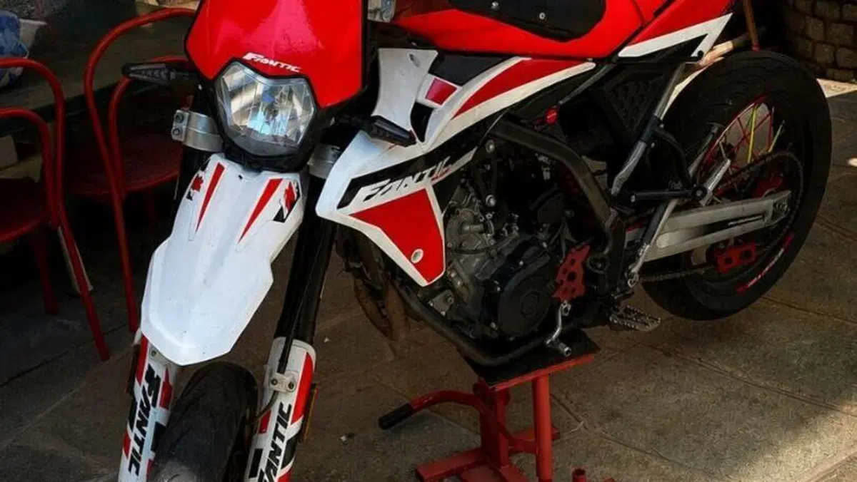 Fantic Motor Motard 125 Performance 4t (2020)  (4)