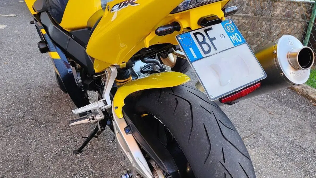Honda CBR 900 RR Fireblade (2002 - 04)  (5)