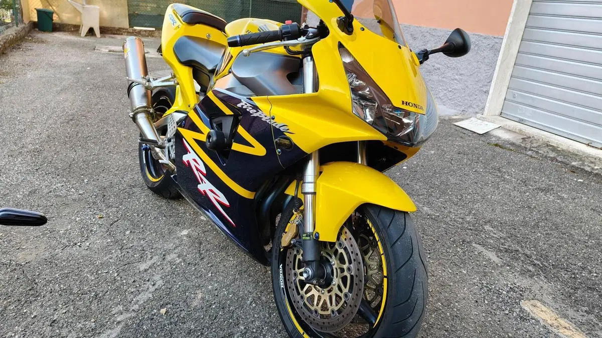 Honda CBR 900 RR Fireblade (2002 - 04)  (6)