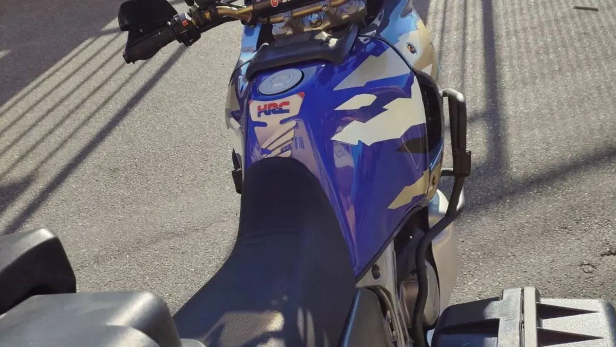 Honda Africa Twin XRV 750 (1996 - 02)  (4)