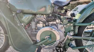 Moto Guzzi   (4)