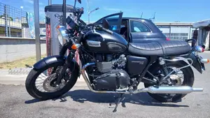 Triumph Bonneville T100 (2008 - 16)  (2)