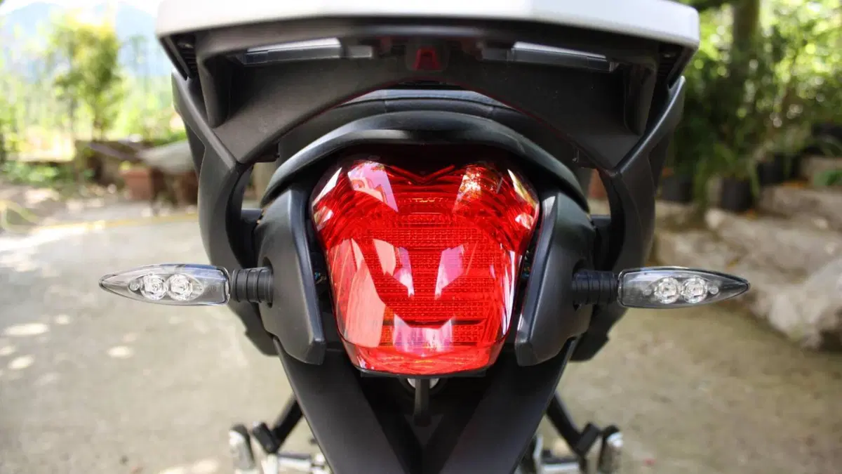 Bmw R 1200 R (2011 - 14)  (10)