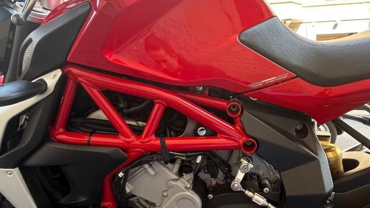 MV Agusta Brutale 800 EAS ABS (2012 - 15)  (5)