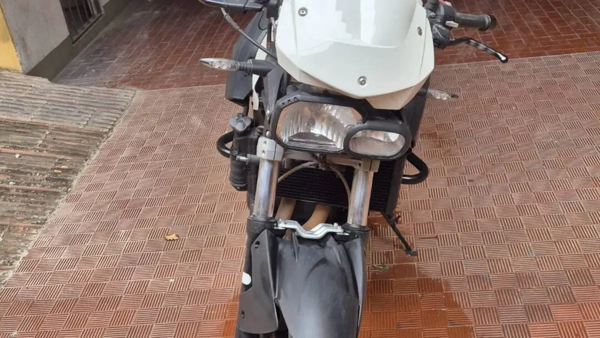 Bmw F 800 R (2009 - 11)  (2)