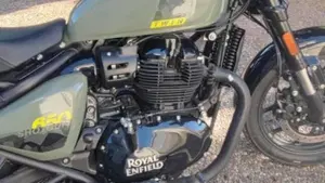 Royal Enfield Shotgun 650 (2024 - 26)  (7)