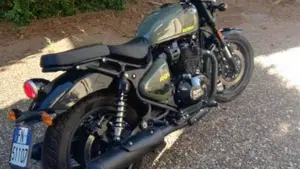 Royal Enfield Shotgun 650 (2024 - 26)  (8)