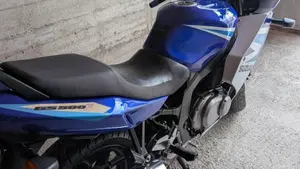 Suzuki GS 500 F (2004 - 06)  (9)